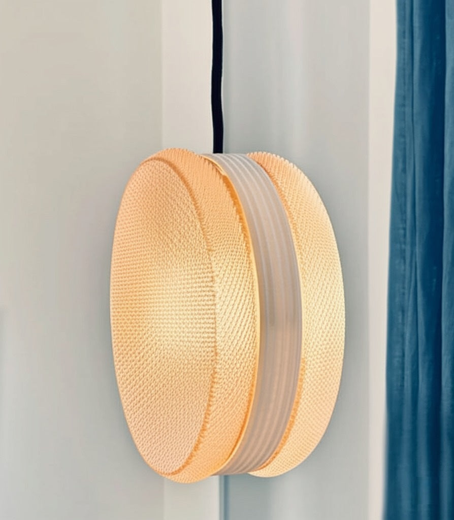 Lámpara MALLA PENDANT LIGHT de Charles Regaud: Elegancia Texturizada con Diseño Innovador