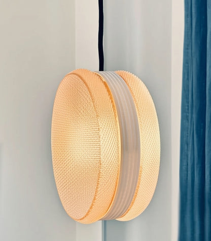 Lámpara MALLA PENDANT LIGHT de Charles Regaud: Elegancia Texturizada con Diseño Innovador