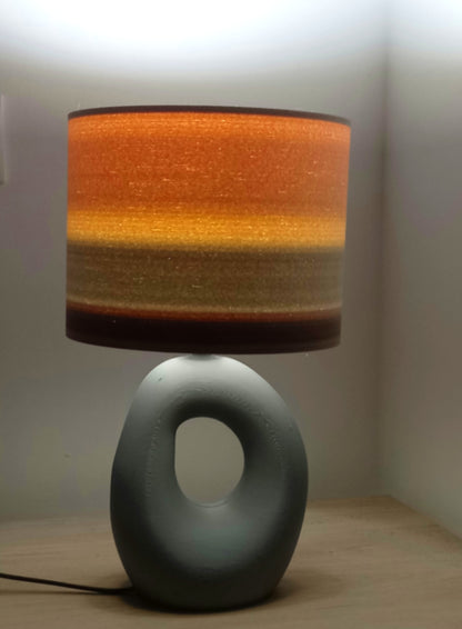 Solène: Lámpara de Mesa Impresa en 3D - Diseño Moderno y Sostenible para Iluminación Acogedora